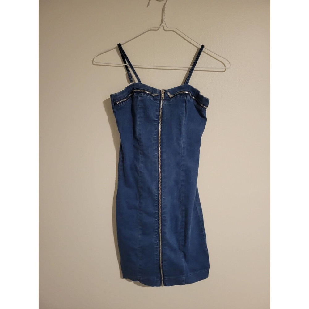 Pretty Little Thing- Denim dress US Size 0 Euc Full Zip Tight Stretchy And Sexy